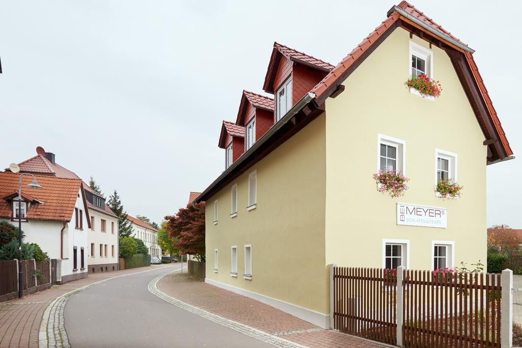 Bei Meyers Schlafen & Feiern Hotel Bohlen  Exterior photo